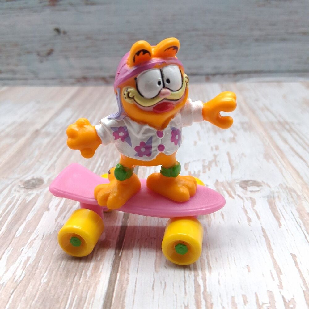 Vintage 1981 Skateboarding Garfield McDonalds Happy Meal Toy PVC United Feat Syn
